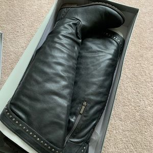 Brushed black riding boots